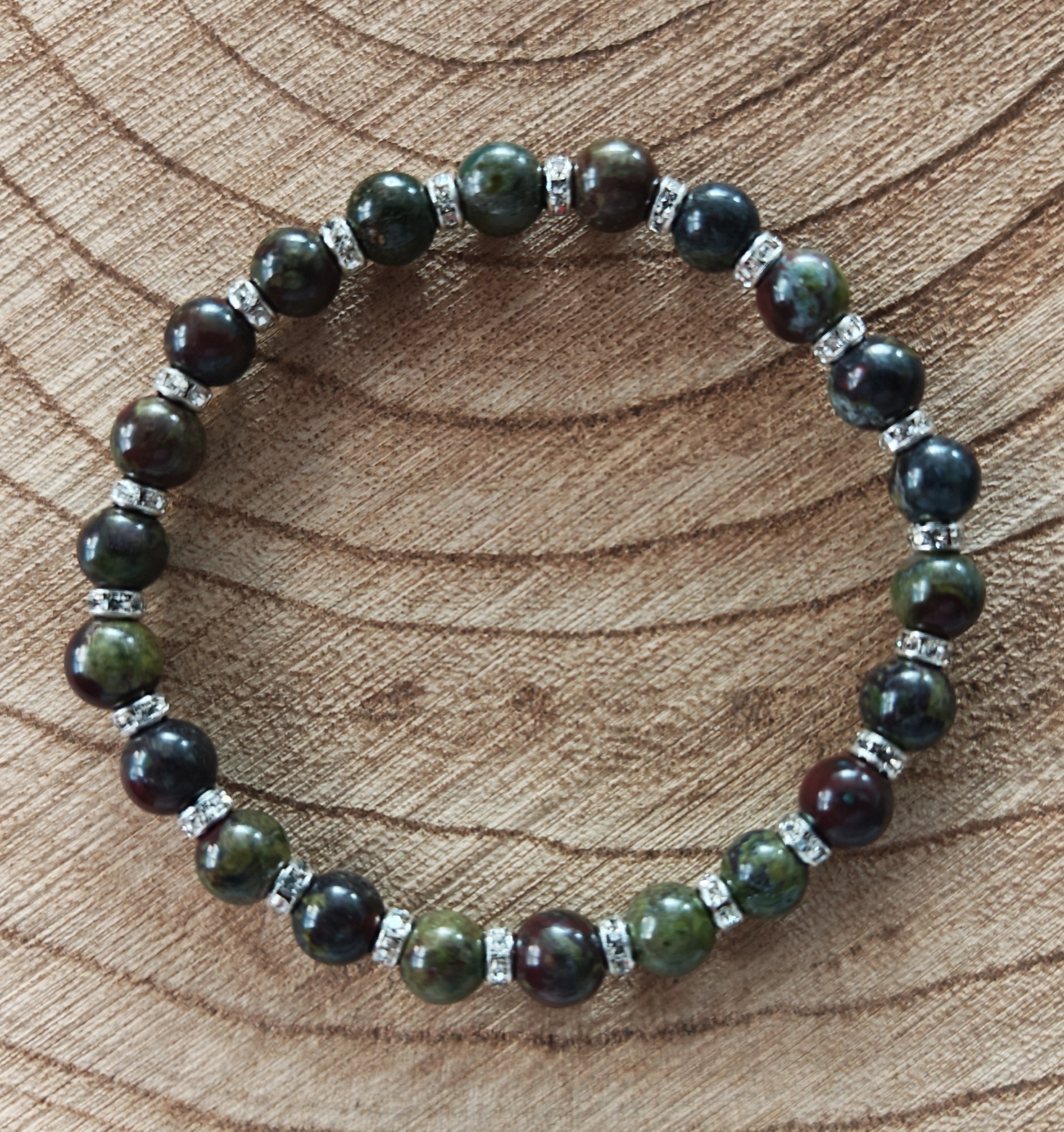 korálky z minerálů - jaspis dragon blood - velikost náramku 15 cm